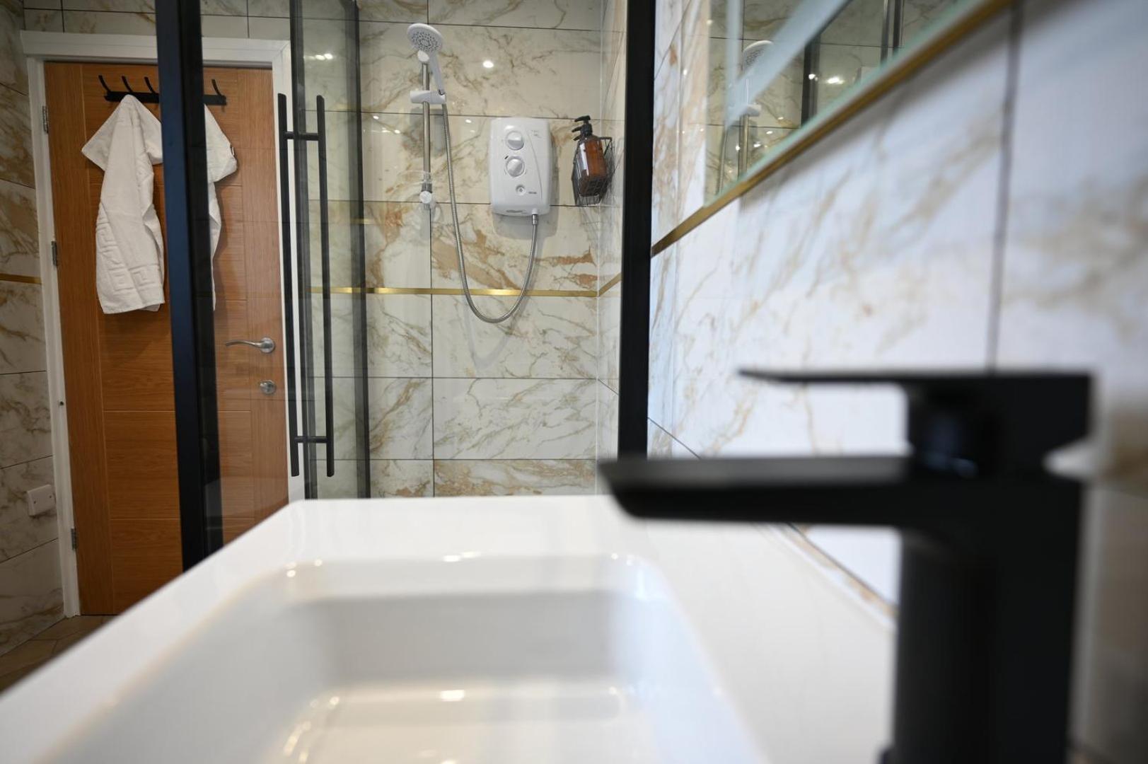 Luxury Two Bed Apartment - Cardiff City Centre Luaran gambar